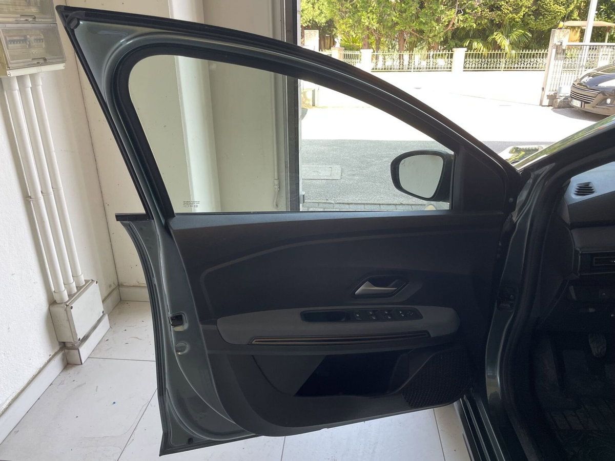 Dacia Jogger 1.0 tce Extreme UP Gpl 100cv (9)
