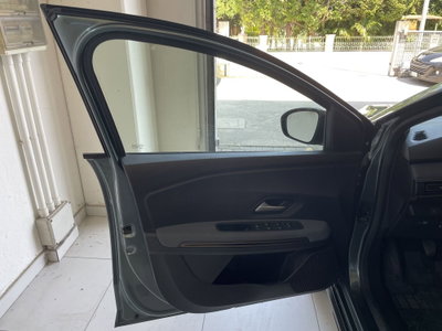 Dacia Jogger 1.0 tce Extreme UP Gpl 100cv (9)