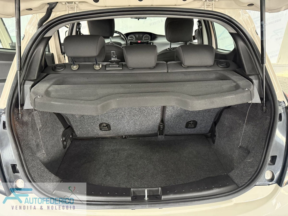 Lancia Ypsilon 1.3 MJT 16V 95 CV 5 porte S&S Platinum (11)