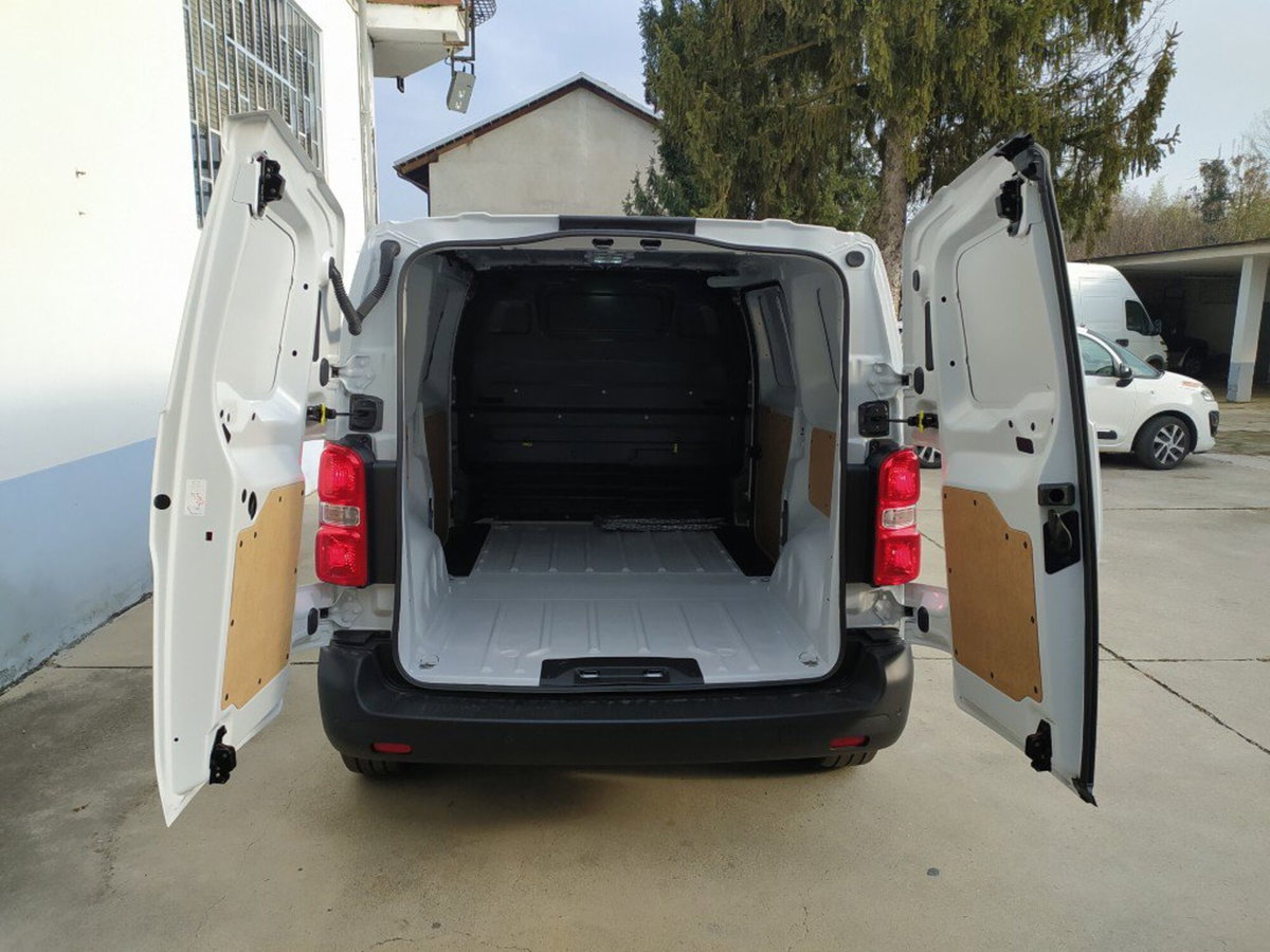 Peugeot Expert Furgone long 2.2 diesel 150cv S&S (13)