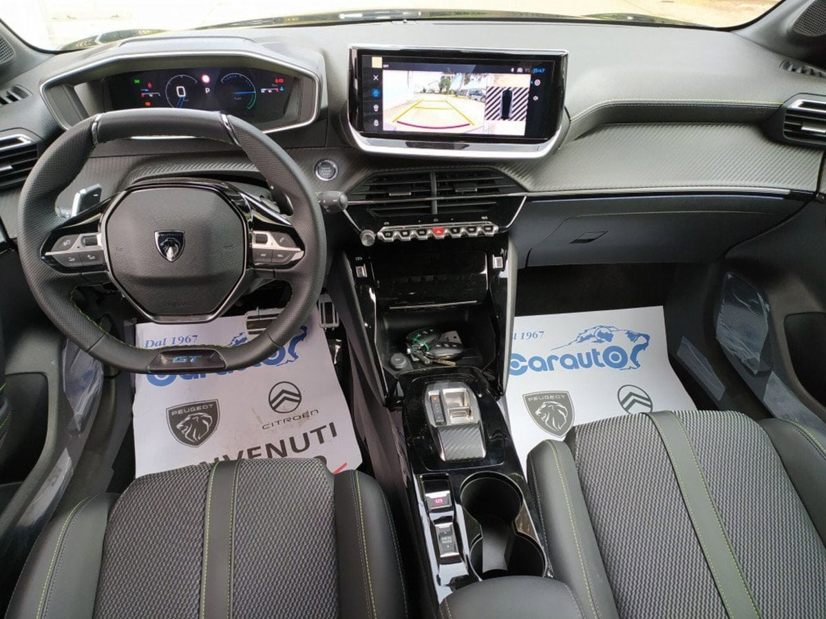 Peugeot 208 motore elettrico 136 CV 5 porte GT (4)