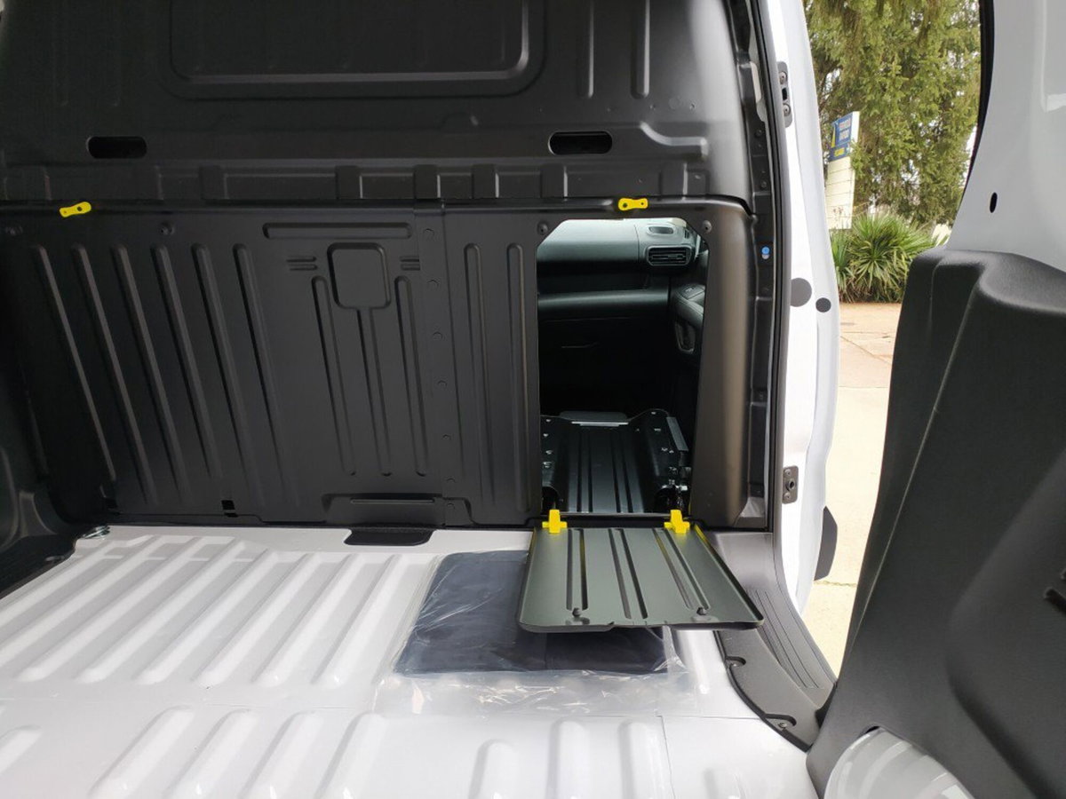 Peugeot Partner Furgone M 1.5 diesel 130cv S&S (11)
