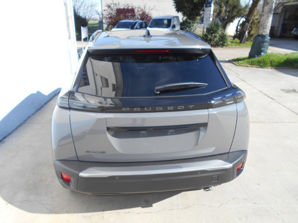 Peugeot 2008 54 kWh Allure (11)