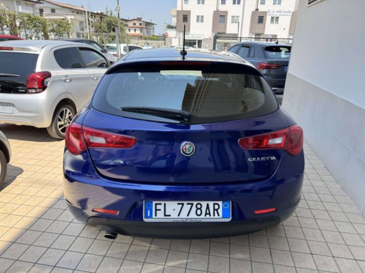 Alfa Romeo Giulietta 1.6 JTDm Super 120cv tct (6)