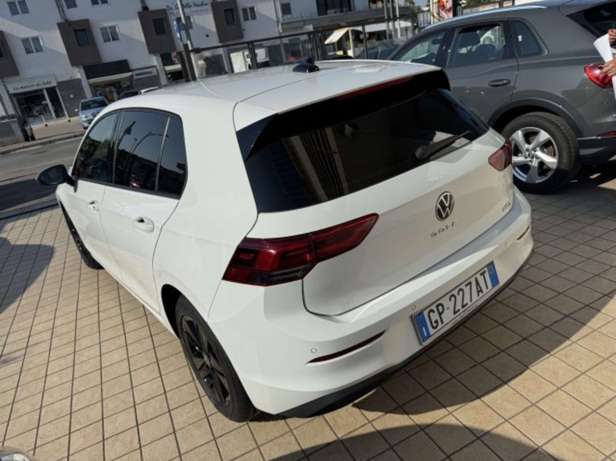 Volkswagen Golf Variant 1.0 eTSI EVO DSG Life (6)