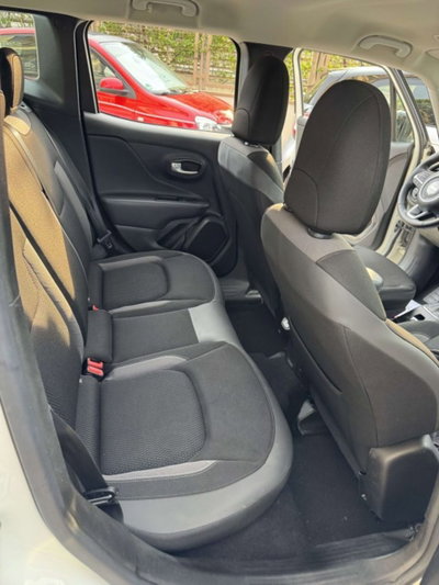 Jeep Renegade 1.5 turbo t4 mhev Renegade 2wd dct (12)