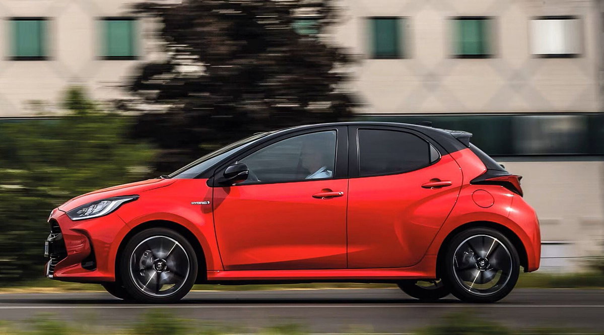 Toyota Yaris 1.5 Hybrid 5 porte Style (4)