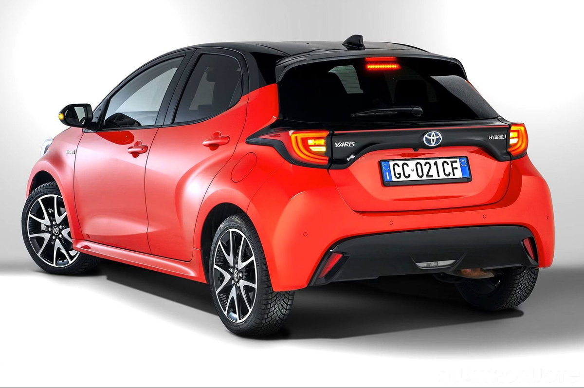 Toyota Yaris 1.5 Hybrid 5 porte Style (5)