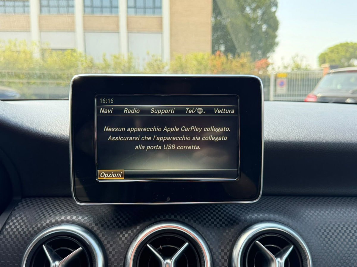 Mercedes-Benz Classe A 180 d Premium (12)