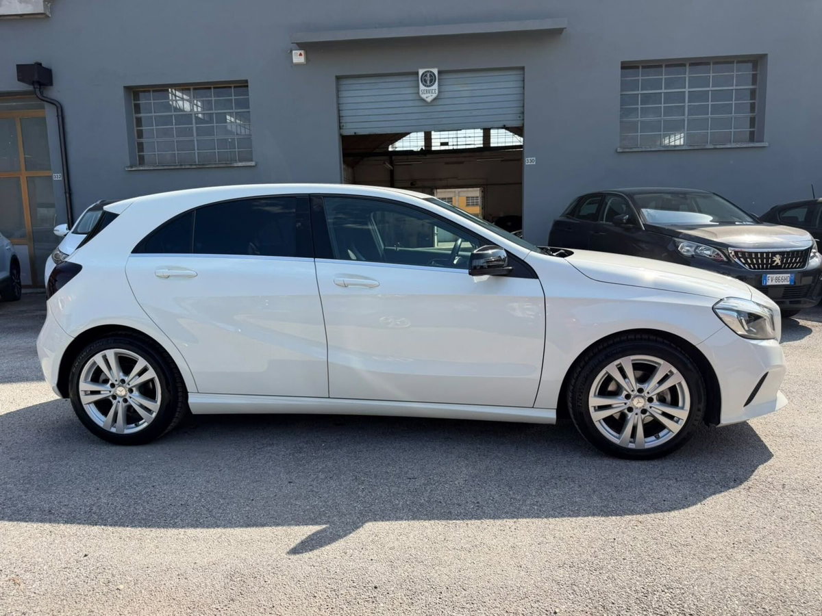 Mercedes-Benz Classe A 180 d Premium (3)