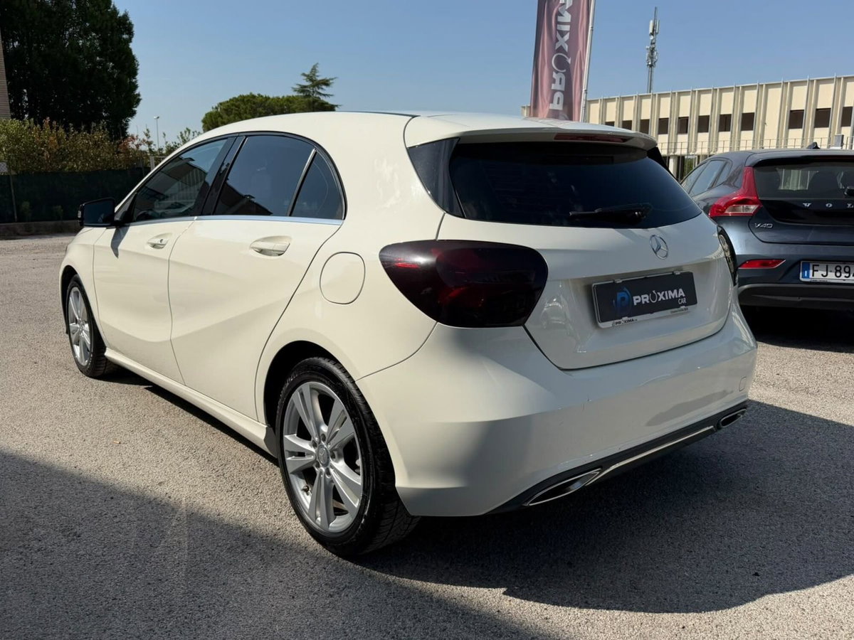 Mercedes-Benz Classe A 180 d Premium (4)