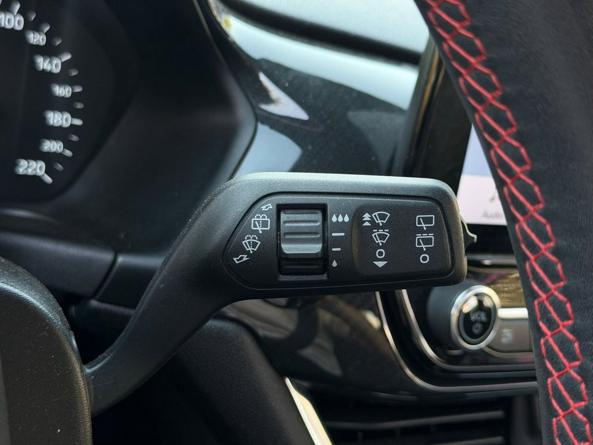 Ford Fiesta 1.0 EcoBoost 100CV 5 porte ST-Line (14)