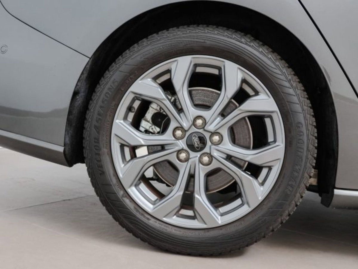 Ford Focus Station Wagon 1.0 EcoBoost Hybrid 155 CV SW ST-Line X (8)