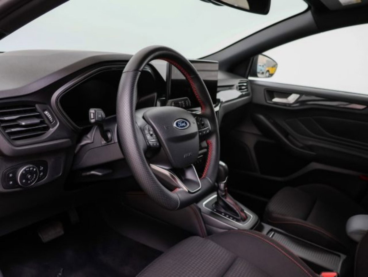 Ford Focus Station Wagon 1.0 EcoBoost Hybrid 155 CV SW ST-Line X (9)