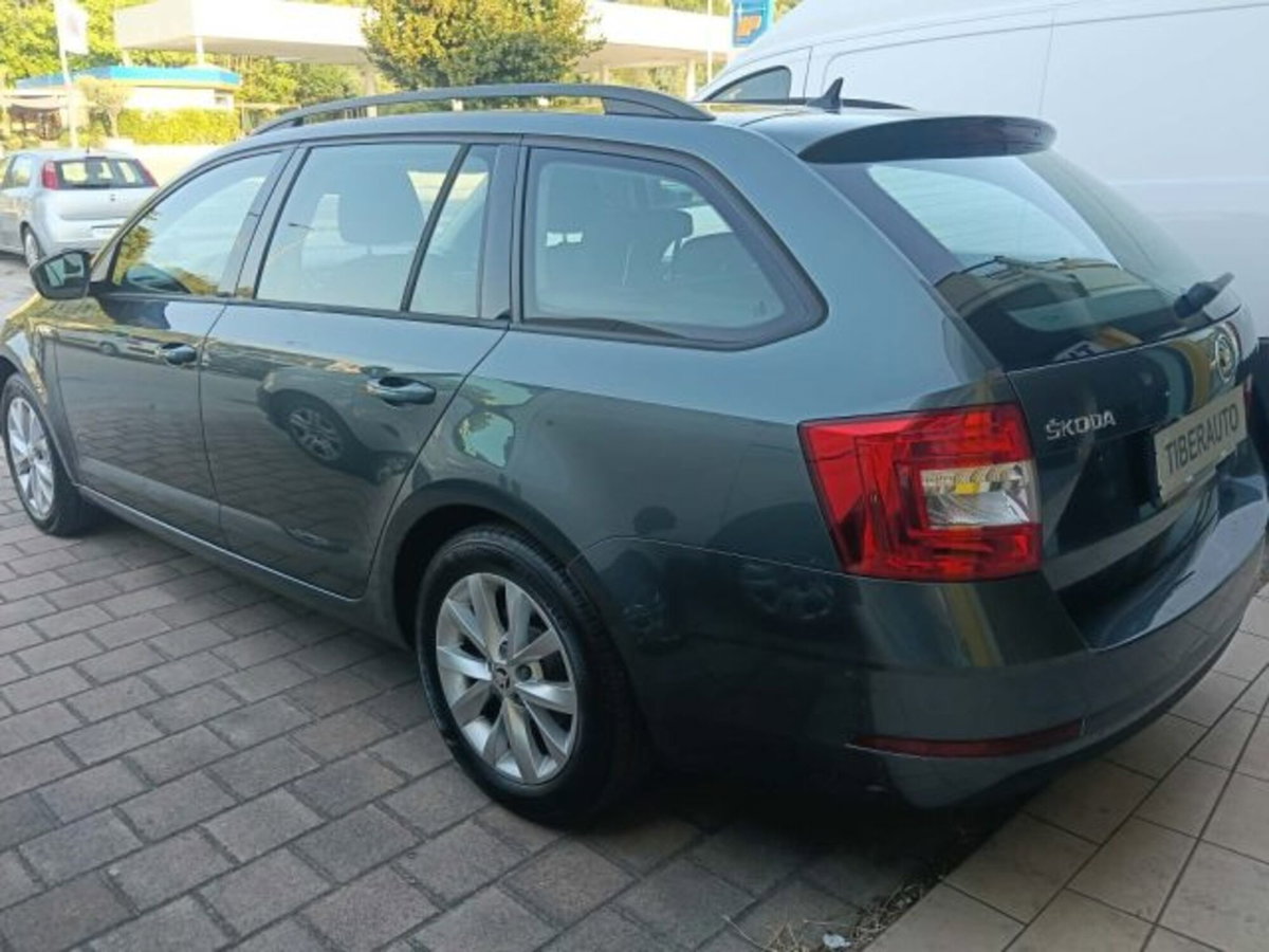 Skoda Octavia Station Wagon 1.4 TSI Wagon Executive G-Tec (18)