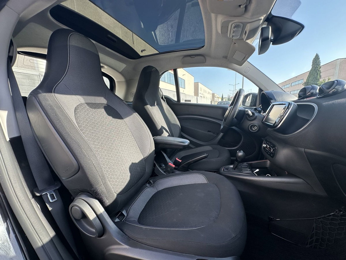 smart Fortwo EQ Bluedawn (22kW) (12)
