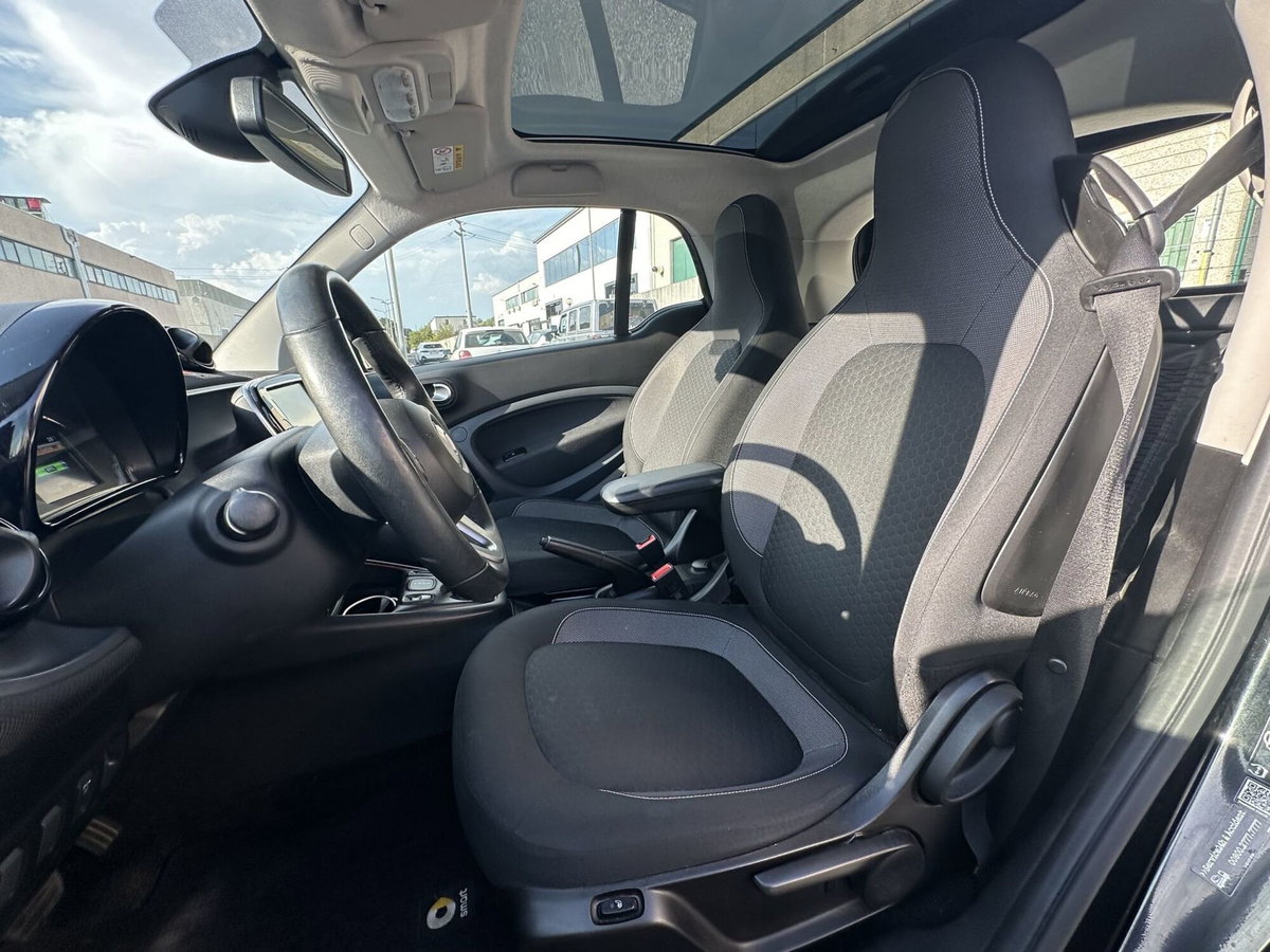 smart Fortwo EQ Bluedawn (22kW) (9)