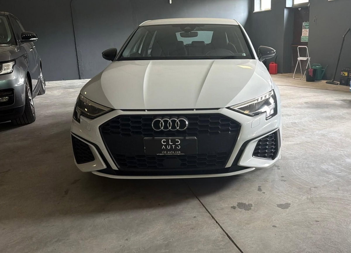 Audi A3 Sedan 35 TFSI S tronic S line edition (2)