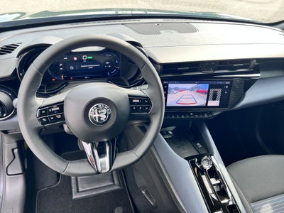 Alfa Romeo Junior elettrica Speciale 156cv (13)