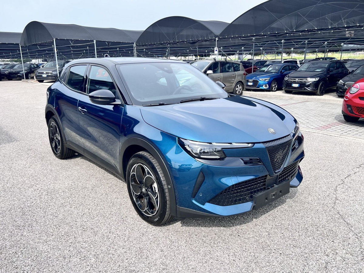Alfa Romeo Junior elettrica Speciale 156cv (2)