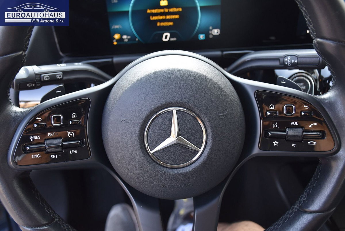 Mercedes-Benz GLA SUV 200 d Business Extra auto (14)