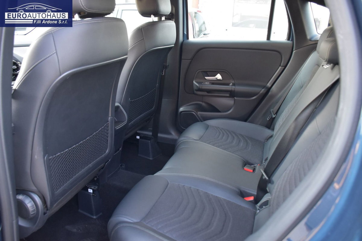 Mercedes-Benz GLA SUV 200 d Business Extra auto (15)