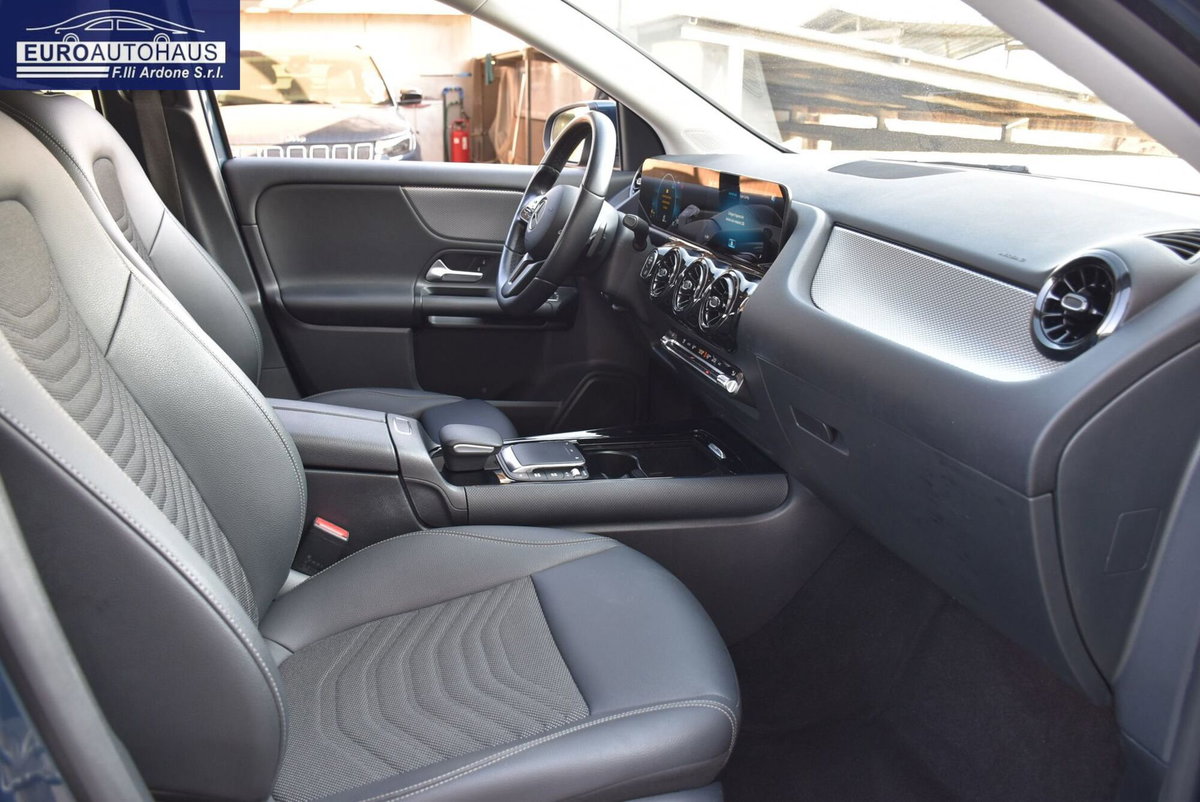 Mercedes-Benz GLA SUV 200 d Business Extra auto (18)