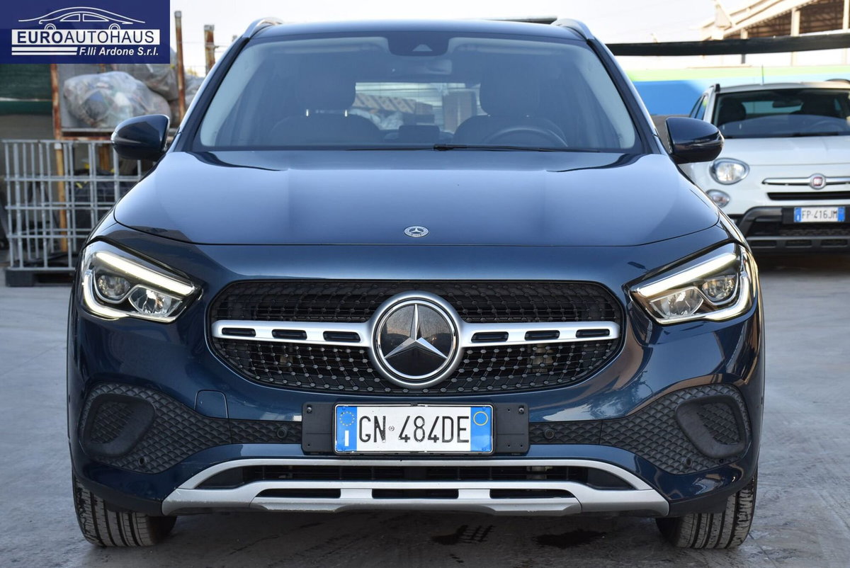 Mercedes-Benz GLA SUV 200 d Business Extra auto (2)