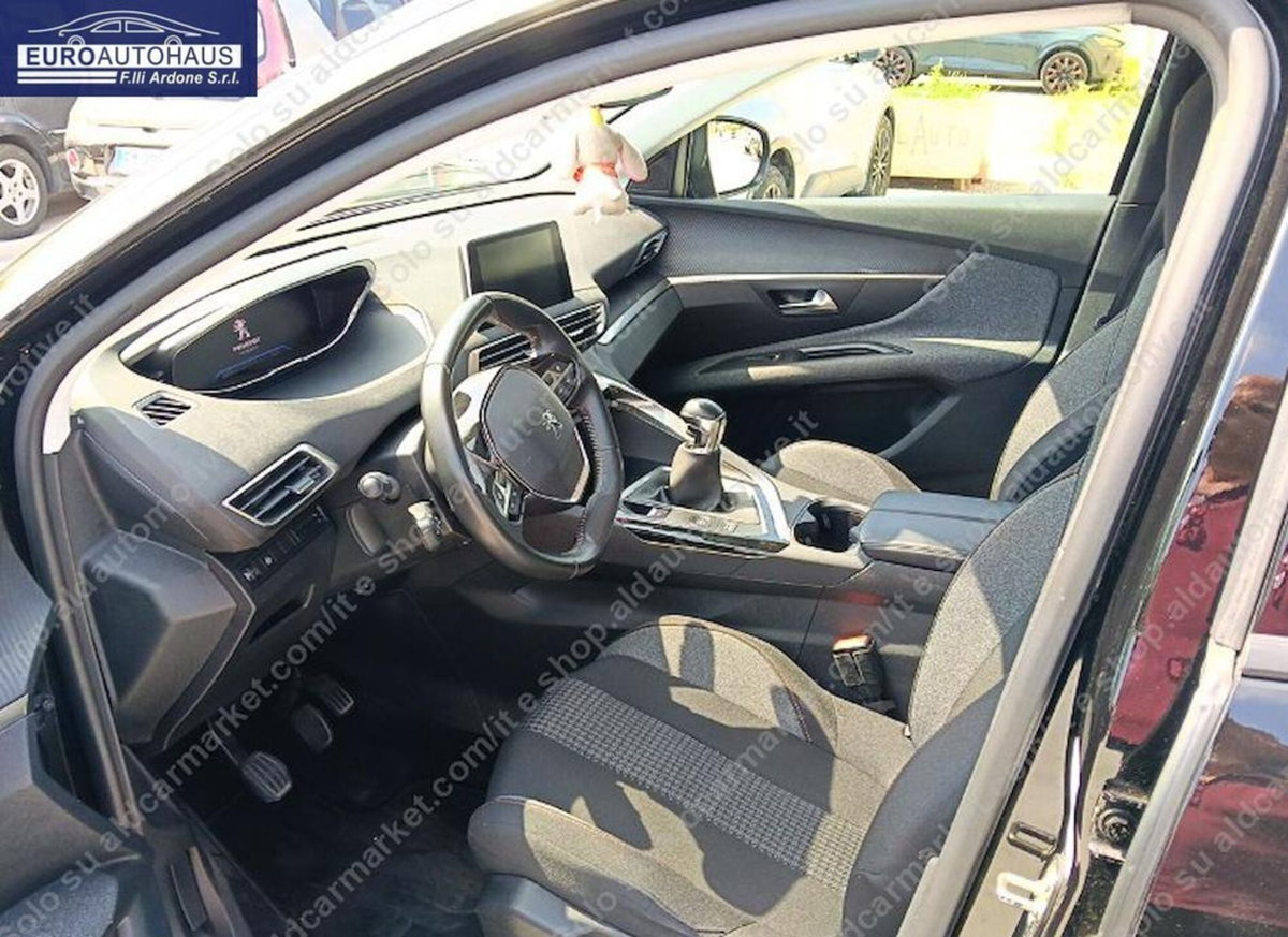 Peugeot 3008 BlueHDi 130 S&S EAT8 Active Pack (5)