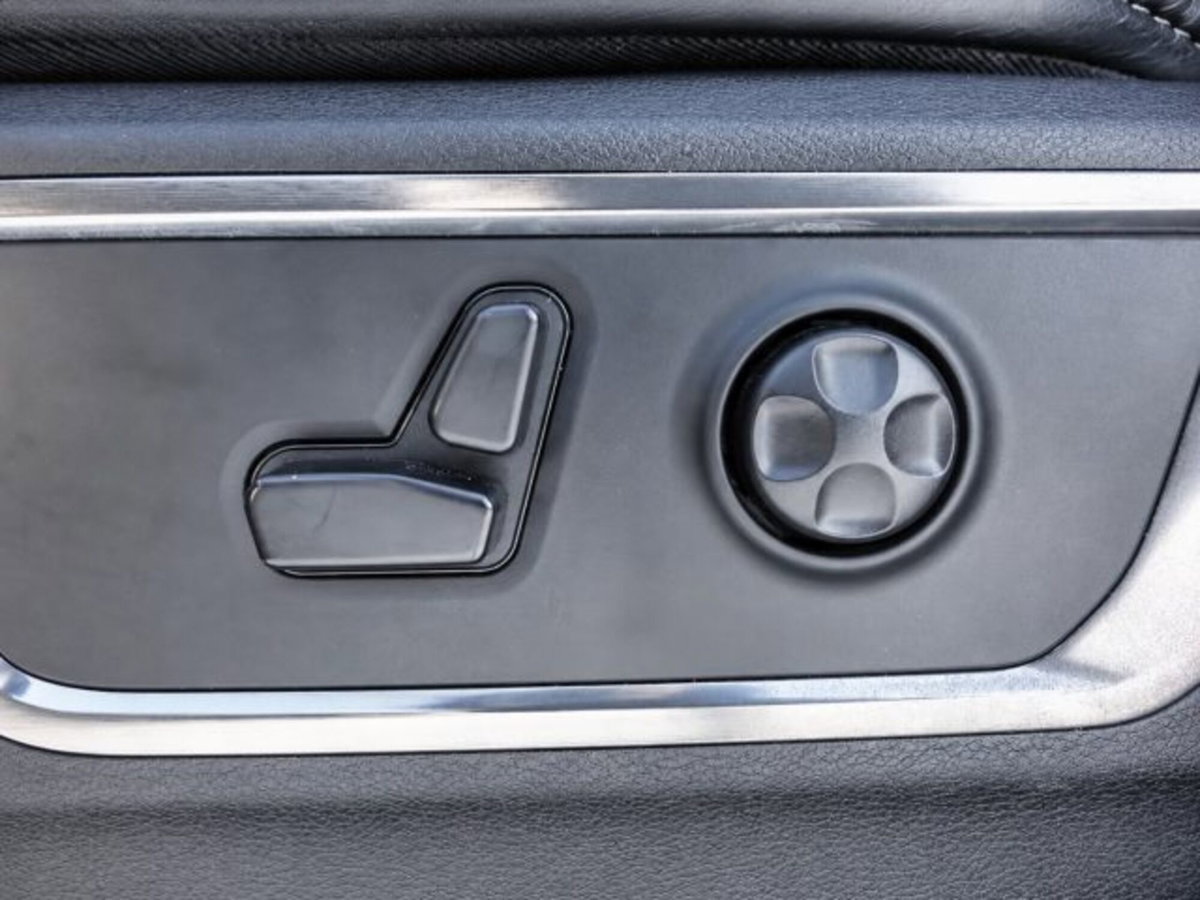 Ram Ram Pick-up Ram 1500 5.7 V8 Crew Cab Limited Night Edition 395cv at8 (10)