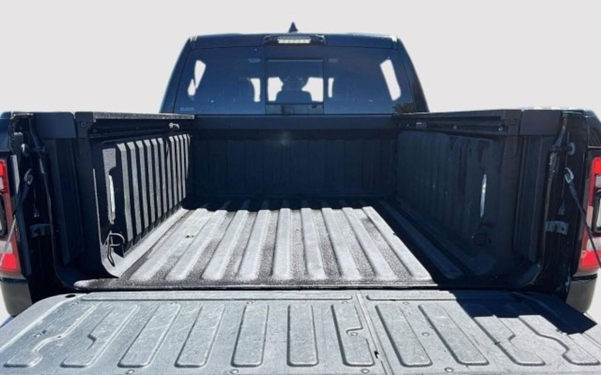 Ram Ram Pick-up Ram 1500 5.7 V8 Crew Cab Limited Night Edition 395cv at8 (15)