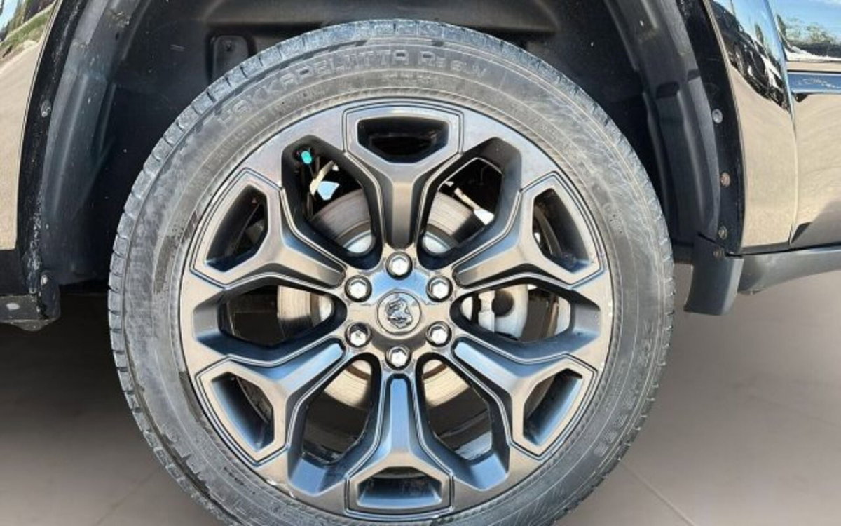 Ram Ram Pick-up Ram 1500 5.7 V8 Crew Cab Limited Night Edition 395cv at8 (7)