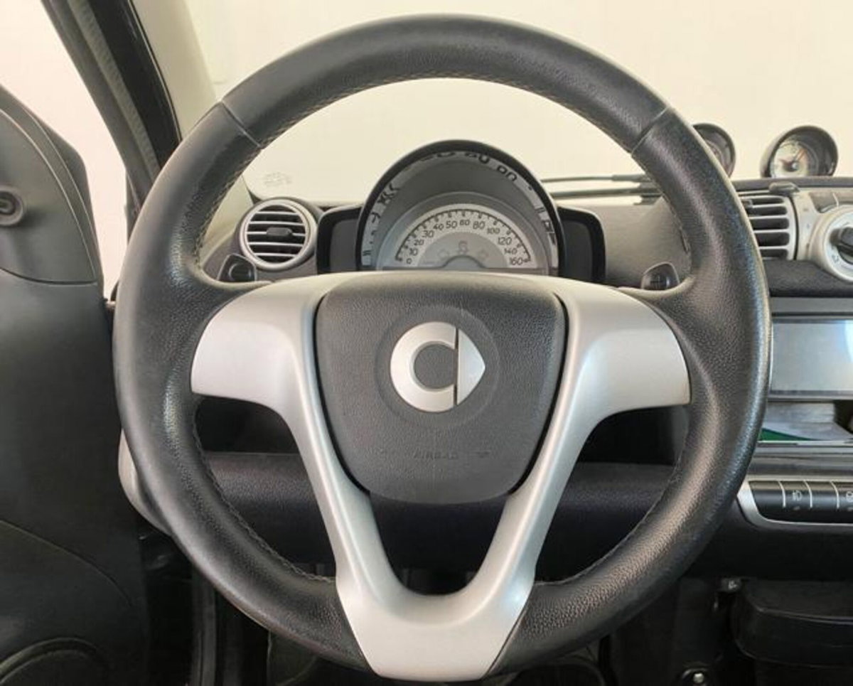 smart Fortwo 1000 52 kW MHD coupé passion (10)