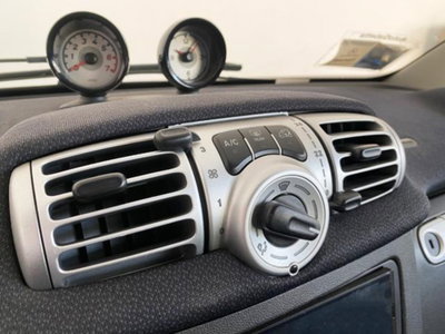 smart Fortwo 1000 52 kW MHD coupé passion (14)