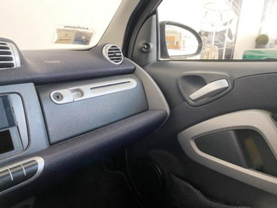 smart Fortwo 1000 52 kW MHD coupé passion (16)