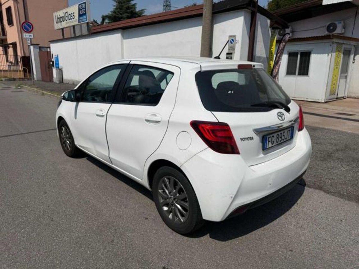 Toyota Yaris 1.0 5 porte Trend (3)