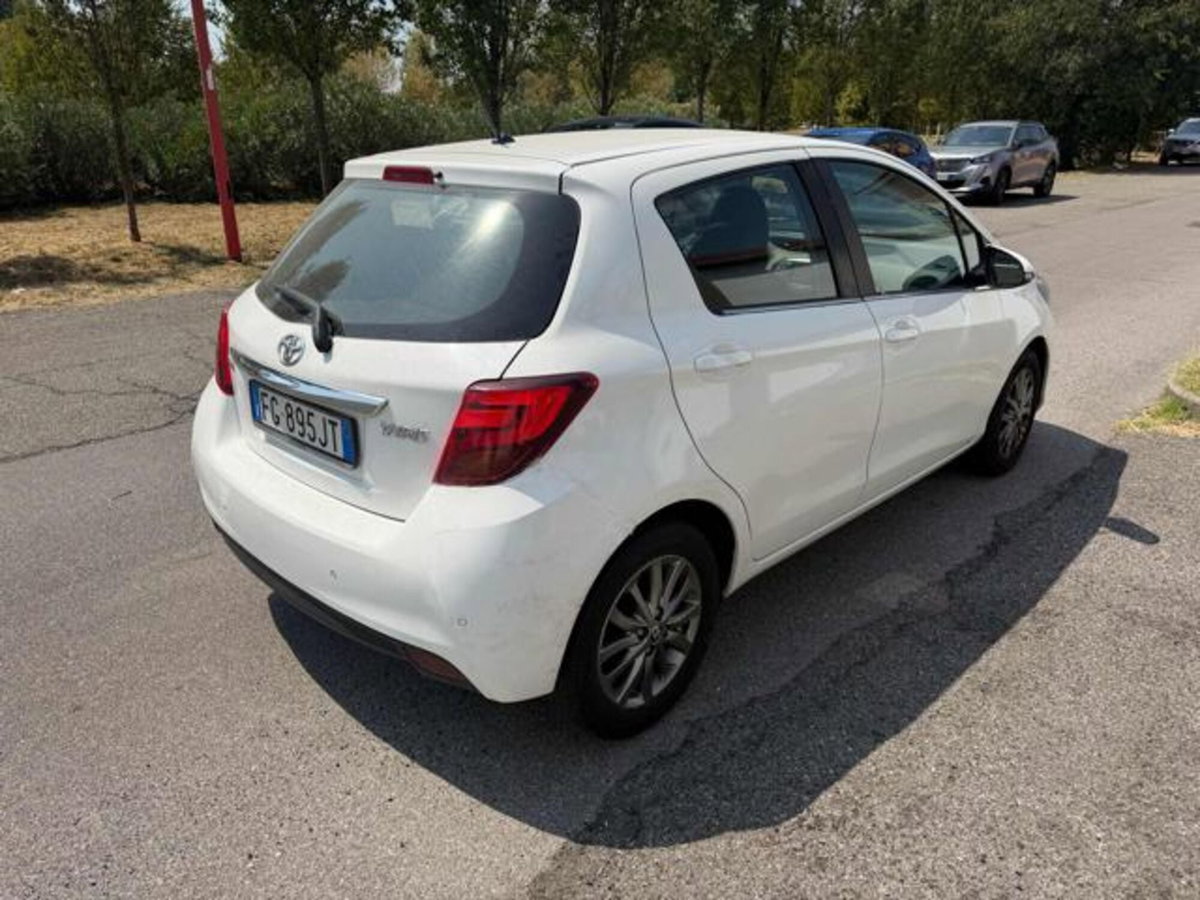 Toyota Yaris 1.0 5 porte Trend (5)