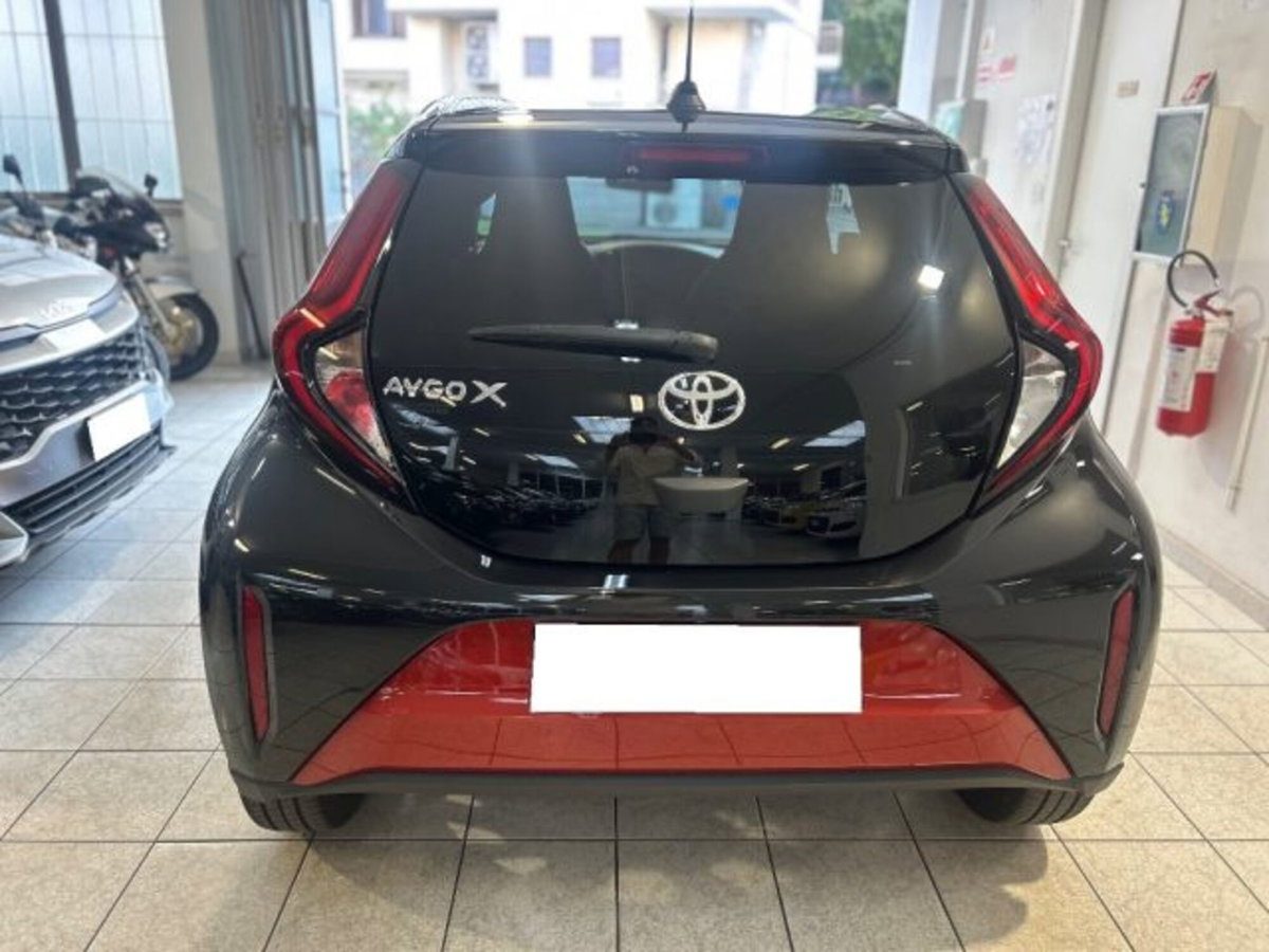 Toyota Aygo X 1.0 VVT-i 72 CV 5p. Undercover S-CVT (5)