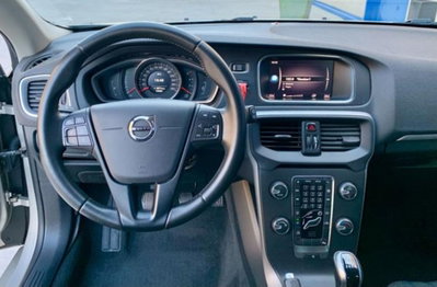 Volvo V40 D3 Geartronic Kinetic (13)