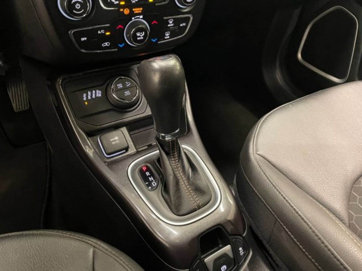 Jeep Compass 1.3 T4 190CV PHEV AT6 4xe Limited (8)