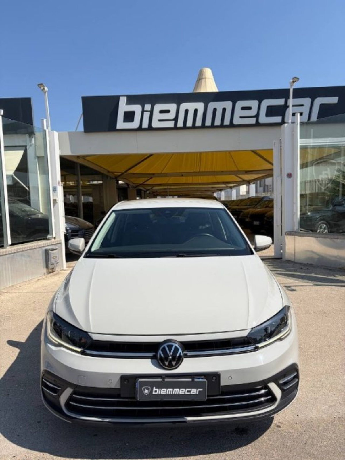 Volkswagen Polo 1.0 tsi Style 95cv (2)