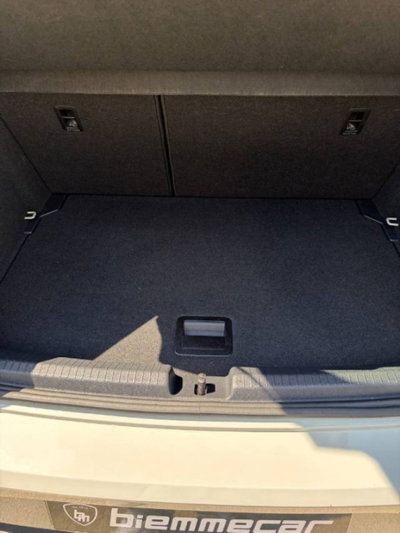 Volkswagen Polo 1.0 tsi Style 95cv (8)