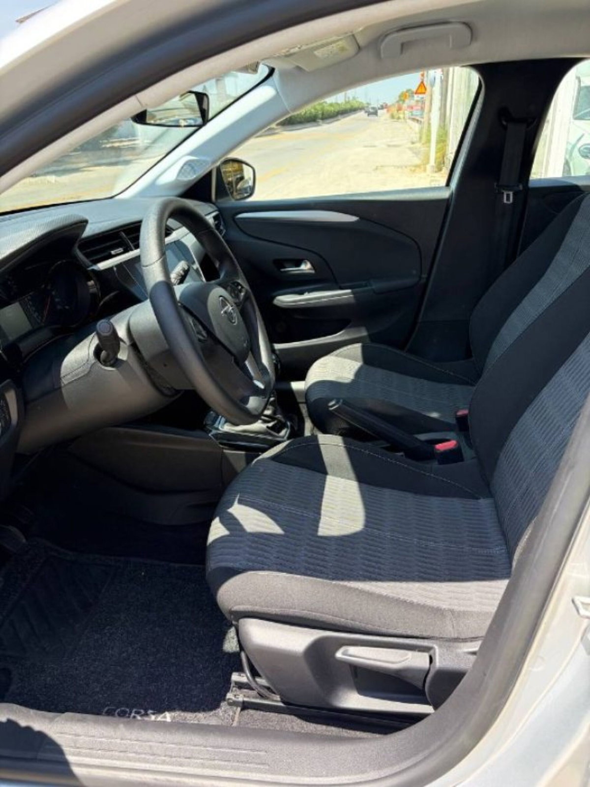 Opel Corsa 1.5 D 100 CV Edition (10)