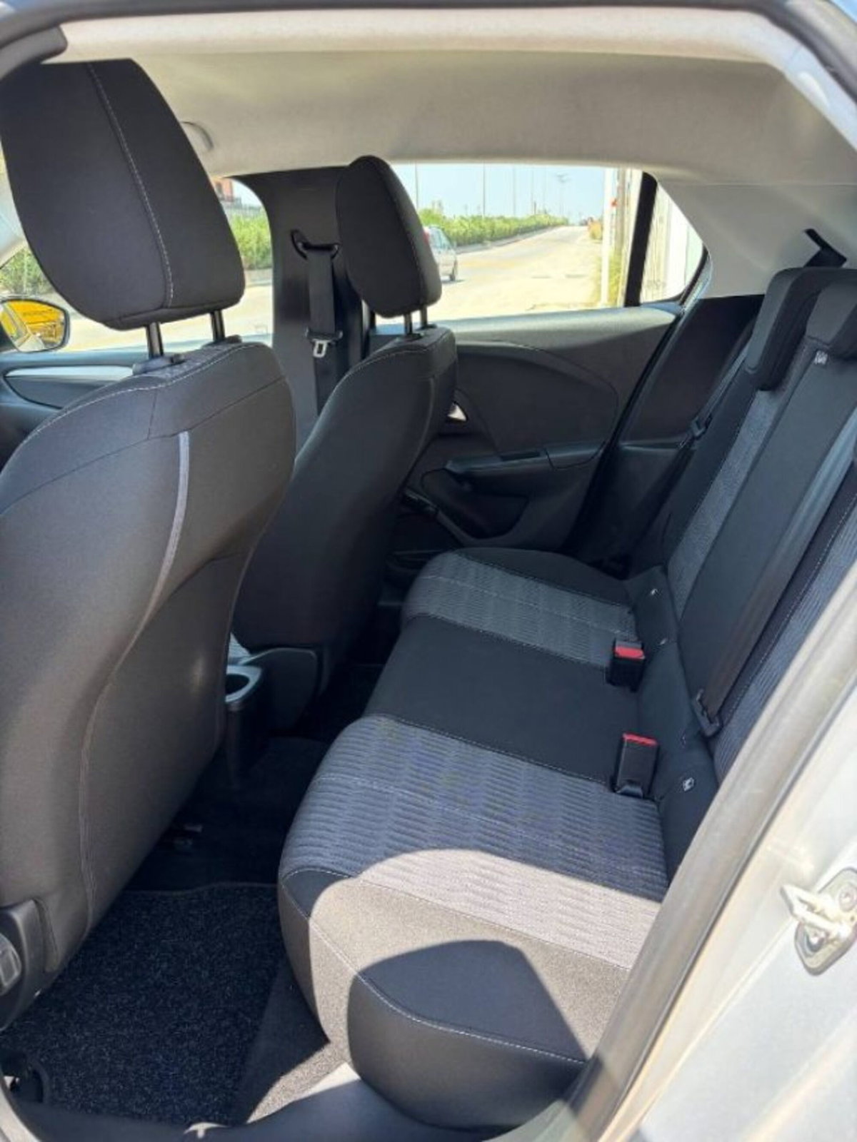 Opel Corsa 1.5 D 100 CV Edition (11)