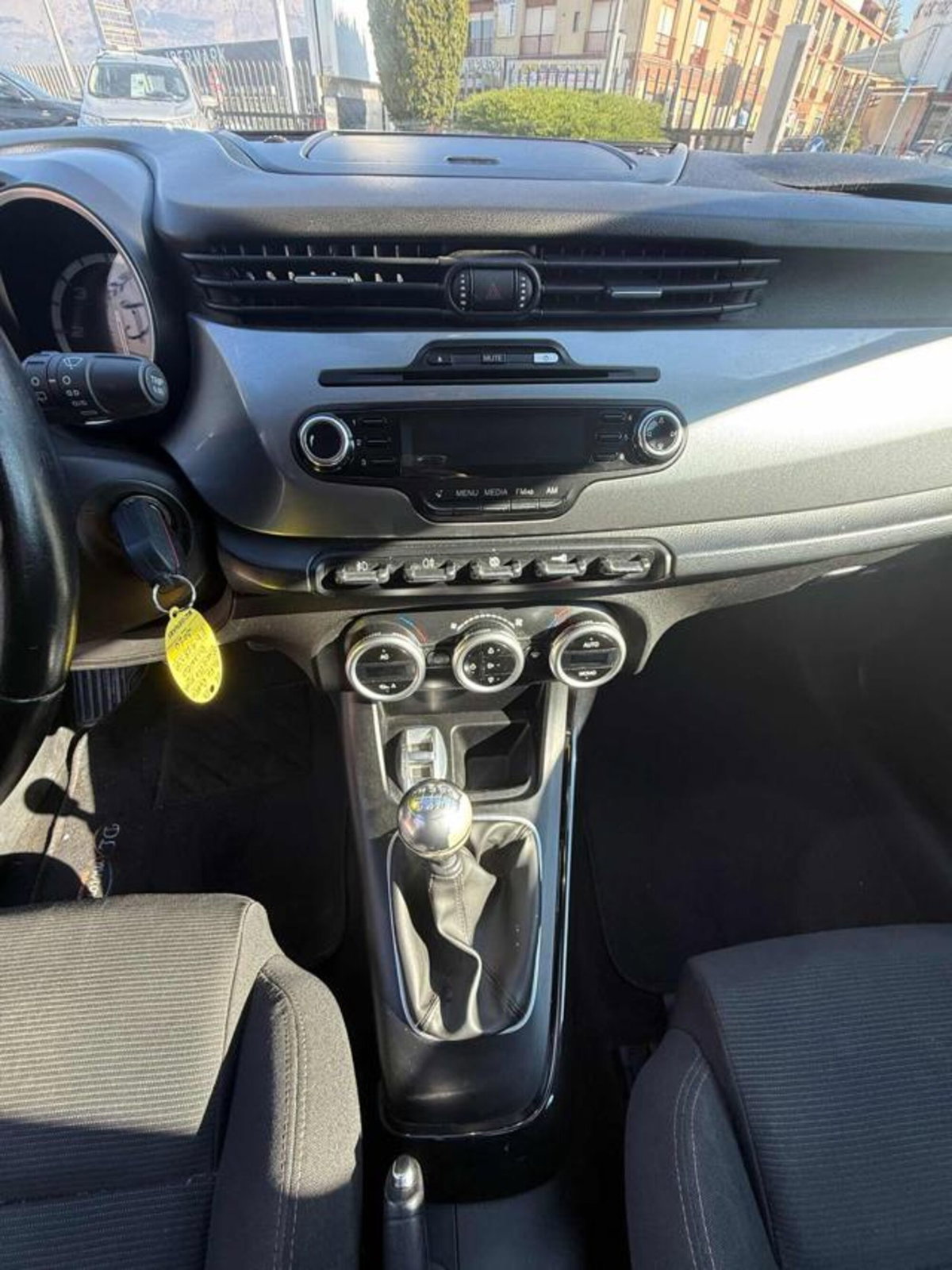 Alfa Romeo Giulietta 1.6 JTDm-2 Distinctive (20)
