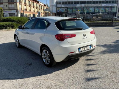 Alfa Romeo Giulietta 1.6 JTDm-2 Distinctive (6)
