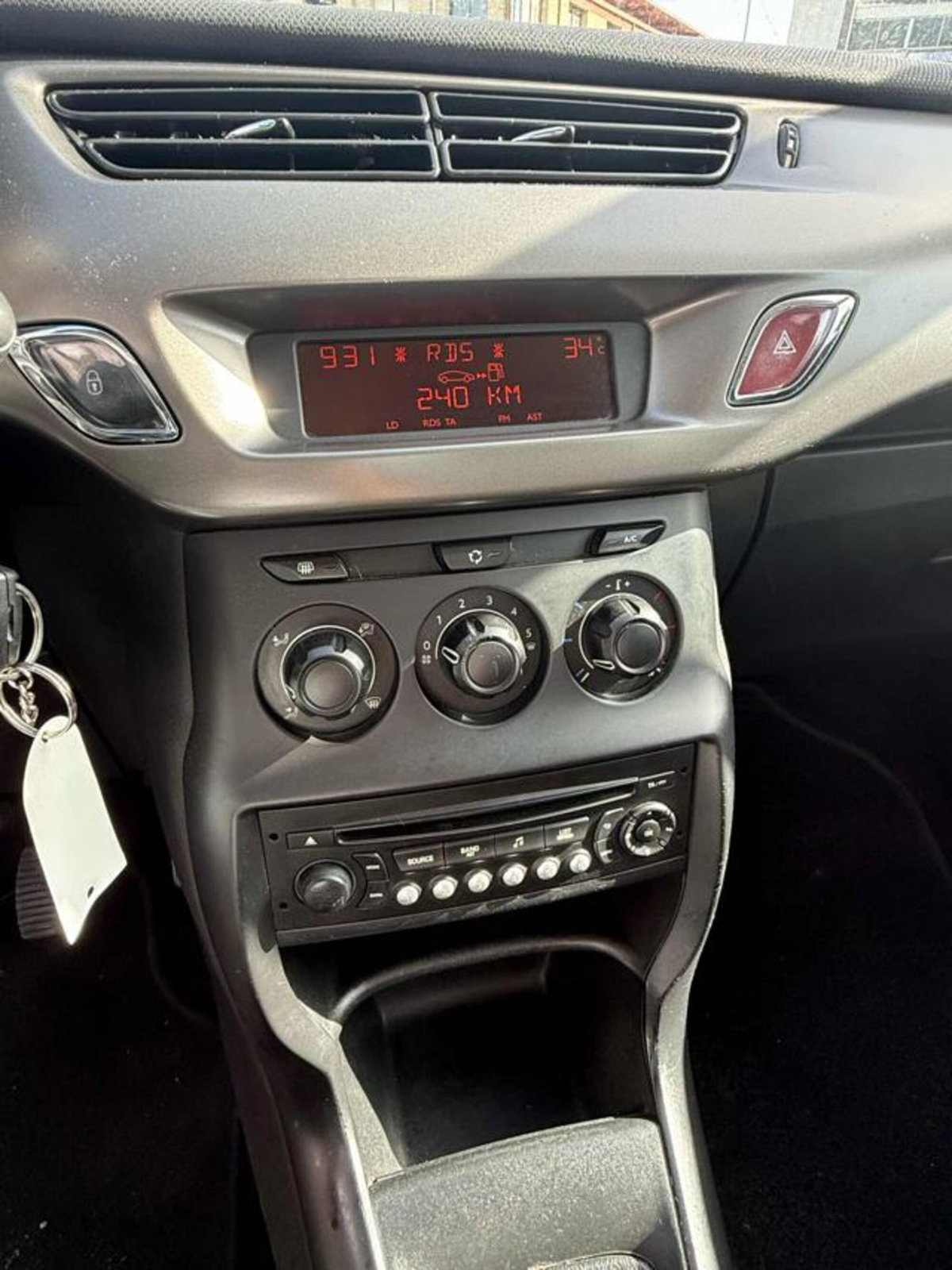 Citroen C3 1.0 VTi 68 Exclusive (17)