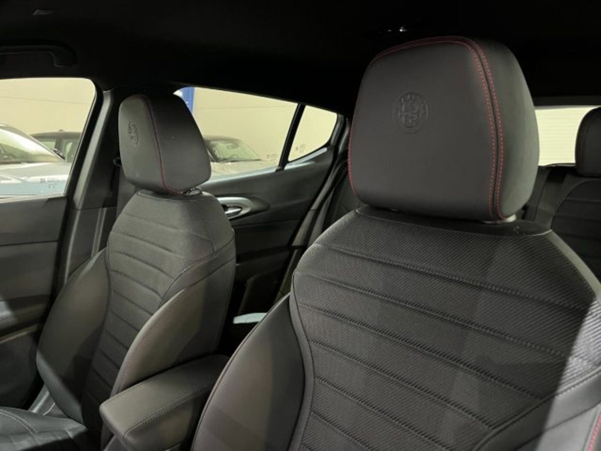 Alfa Romeo Tonale 1.5 hybrid Sprint 130cv tct7 (12)