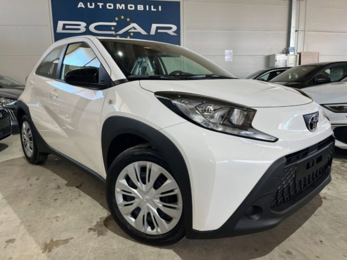 Toyota Aygo X 1.0 VVT-i 72 CV 5 porte Limited Air (2)