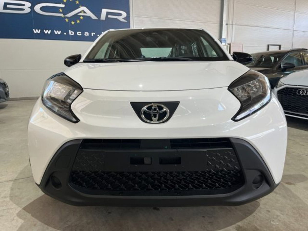 Toyota Aygo X 1.0 VVT-i 72 CV 5 porte Limited Air (3)
